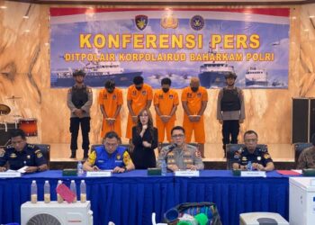 Direktorat Polisi Air (Ditpolair) Baharkam Polri berhasil mengamankan 134 benih baby lobster (BBL) di Lebak, Banten. Dari pengungkapan terdebut, negara ditaksir mengalami kerugian hingga Rp32,8 miliar.