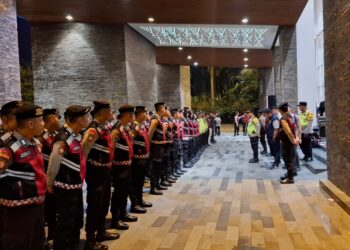 Debat publik perdana antara calon Bupati Kabupaten Penukal Abab Lematang Ilir (PALI) dalam rangka Pemilihan Kepala Daerah (Pilkada) serentak tahun 2024 berlangsung meriah di Ballroom Hotel Novotel, Kota Palembang pada Senin malam (07/10/24).
