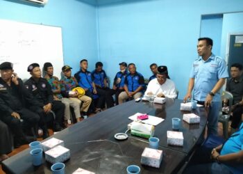 Federasi Serikat Pekerja Transport Indonesia-Serikat Pekerja Seluruh Indonesia (FSPTI-SPSI) Kabupaten Simalungun secara resmi mendeklarasikan dukungannya untuk pasangan H. Anton Saragih dan Benny Gusman Sinaga dalam Pilkada Kabupaten Simalungun. Deklarasi ini dihadiri oleh 19 perwakilan Pimpinan Unit Kerja (PUK) dan Satgas FSPTI-SPSI, dengan kehadiran Ketua Irawadi, Sekretaris Syahril, dan Bendahara Suaep Supriadi.(Selasa 08 Oktober 2024)