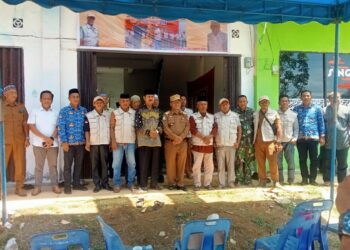 Kantor Sekber Wartawan Indonesia (SWI) Aceh Singkil, yang baru saja ditempati di Pulo Sarok, dilaksanakan cara tepung tawar (Peusijuk) serta prosesi adat lainnya pada Senin, 7 Oktober 2024.