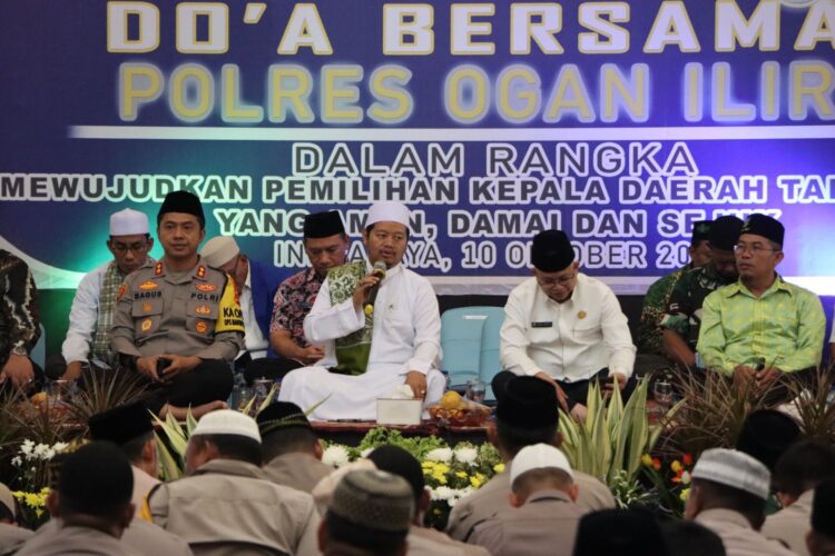 Polres Ogan Ilir mengadakan kegiatan istighosah dan doa bersama pada Kamis, 10 Oktober 2024. Acara yang dimulai pukul 09.00 WIB tersebut berlangsung di Masjid An nur pemda ogan ilir tanjung senai Ogan Ilir, dipimpin langsung oleh Kapolres Ogan Ilir AKBP Bagus Suryo Wibowo, S.I.K., dan dihadiri oleh jajaran pimpinan Organisasi Perangkat Daerah (OPD) Pemkab Ogan Ilir, tokoh agama, serta perwakilan dari sejumlah pondok pesantren dan organisasi masyarakat.