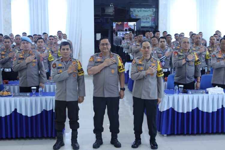 Kapolda Aceh Irjen Achmad Kartiko membuka latihan pra operasi (Latpraops) Zebra Seulawah tahun 2024 di Aula Pesat Gatra, Lamteumen, Kota Banda Aceh, Jumat, 11 Oktober 2024.