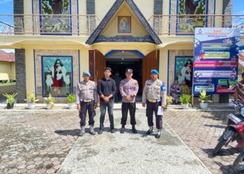 Propam Polres Samosir mengadakan pengecekan terhadap kehadiran personil serta situasi di beberapa objek pengamanan penting. Pada Minggu (13 Oktober 2024) Kanit Provos Polres Samosir Bripka Heron Ginting Bersama BRIPKA Rambo Nadeak dari Si Propam Polres Samosir melakukan pengecekan langsung ke lokasi-lokasi pengamanan, termasuk ibadah Minggu di gereja-gereja dan sejumlah objek vital terkait Pilkada 2024 di Kabupaten Samosir.