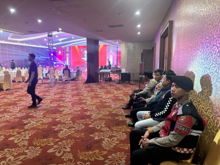 Polres Ogan Ilir melaksanakan pengamanan dalam acara penyampaian visi dan misi pertama Bupati dan Wakil Bupati Ogan Ilir untuk tahun 2024. Acara tersebut berlangsung pada Sabtu, 12 Oktober 2024, di Hotel Beston Palembang dan dihadiri oleh berbagai elemen masyarakat serta tim sukses kandidat.