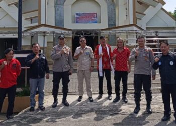 Polsek Jajaran Polresta Manado melaksanakan kegiatan Paja Somat di berbagai gereja di wilayahnya. Kegiatan ini bertujuan untuk meningkatkan pengawasan dan pengamanan saat ibadah, serta menciptakan suasana yang aman bagi masyarakat yang ingin beribadah.