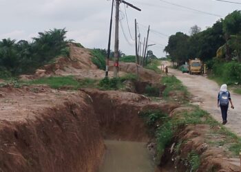 Galian Parit Milik PTPN IV Kebun Balimbingan