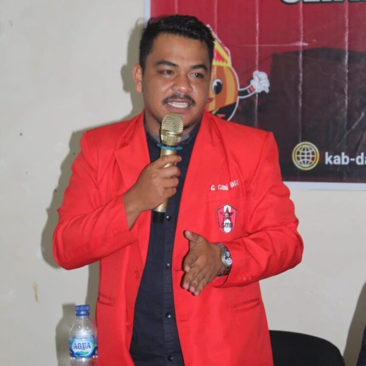 Sekretaris Dewan Pimpinan Cabang (DPC) Gerakan Mahasiswa Nasional Indonesia (GMNI) Kabupaten Dairi, Andi
