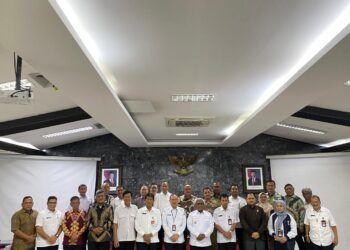 Penjabat (Pj.) Bupati Aceh Utara, Mahyuzar, mendapat apresiasi saat mengikuti evaluasi kinerja Penjabat Kepala Daerah yang dilaksanakan di Lantai 8, Gedung Inspektorat Jenderal Kementerian Dalam Negeri (Kemendagri), Jakarta, pada Rabu, 23 Oktober 2024.