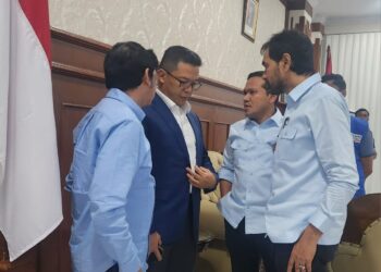 Menteri Luar Negeri RI Sugiono, kembali mendarat di Bandara Iskandar Muda, Aceh Besar, Sabtu malam 25 Oktober 2025. Putra kelahiran Aceh Tengah ini, pulang kembali ke tanah air seusai
menghadiri KTT BRICS di Rusia
