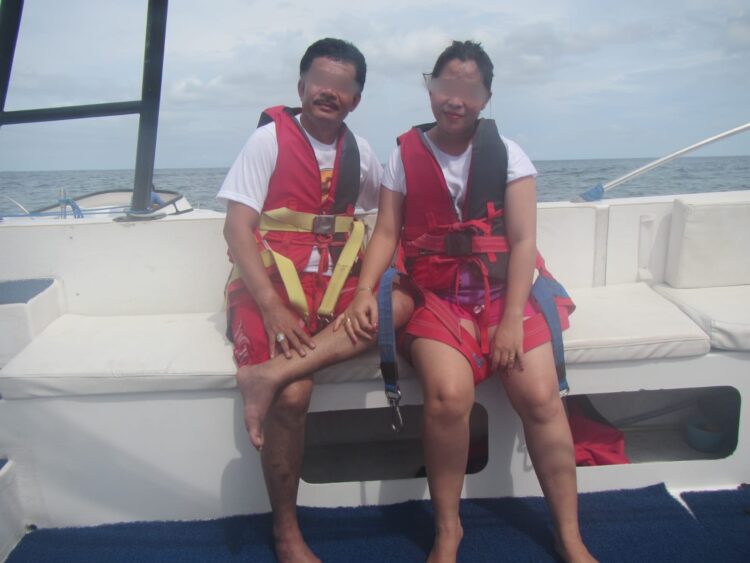 Kemesraan yang terekam dalam foto dan video mirip Bupati Nias Barat Khenoki Waruwu dan Kadis Pariwisata Nias Barat April Imelda Hia (Foto. Dok/P.GL)