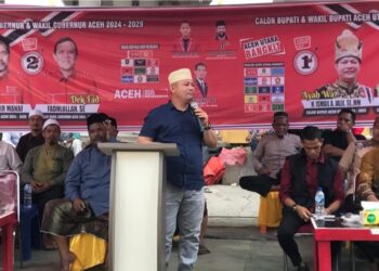 Pasangan Bupati dan Wakil Bupati Aceh Utara H. Ismail A Jalil, S.E, MM (Ayah WA) dan Tarmizi, S.i Kom (Panyang) melakukan pertemuan dengan tokoh serta masyarakat di 24 Desa dalam Kecamatan Cot Girek yang difasilitasi oleh Dewan Pimpinan Sagoe (DPS) Partai Aceh Kecamatan Cot Girek, Pada selasa 22 Oktober 2024 di Desa Cempeudak.