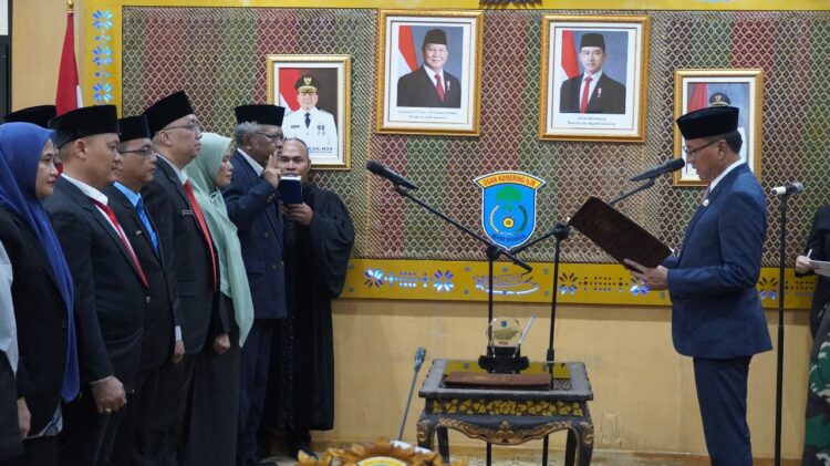Pemerintah Kabupaten (Pemkab) Ogan Komering Ilir memastikan mutasi dan rotasi sejumlah pejabat administrator dan fungsional di lingkungan Pemkab OKI pada Kamis (31/10) sesuai prosedur dan bebas kepentingan politik.