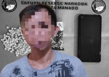 Pada Selasa, 29 Oktober 2024, sekitar pukul 13.00 WITA, anggota Satres Narkoba Polresta Manado berhasil menangkap seorang pelaku berinisial MSRR alias Kelo (30) di Kelurahan Batukota, Lingkungan I, Kecamatan Malalayang, Kota Manado.