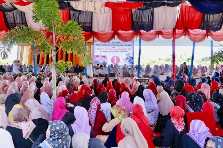 Tanpa paksaan dan sogokan ribuan emak-emak gelar yasinan doakan Calon Bupati dan Wakil Bupati, Tarmizi-Said Fadheil Nomor urut 1, Pimpinan Aceh Barat periode 2024-2029, tepatnya di Hasan Melborn, Sabtu 2 Oktober 2024. Acara tersebut dihadiri oleh emak-emak dari dua kecamatan, yakni Mereubo dan Johan Pahlawan. Kegiatan yang diiringi dengan bacaan Yasin, Shalawat, doa dan Deklarasi untuk kemenangan Tarmizi-Said.
