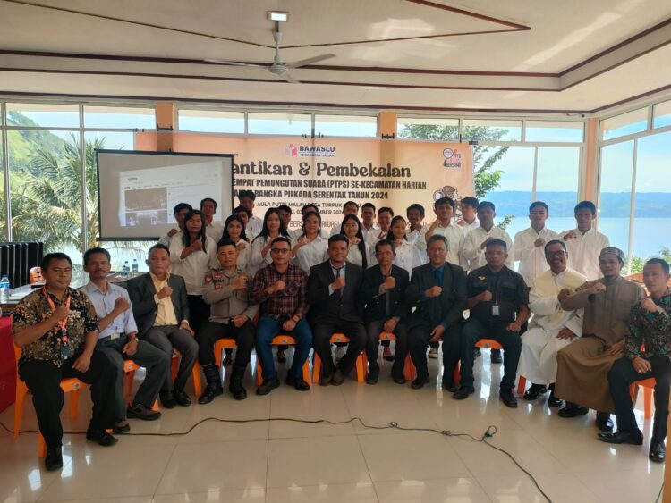 Polres Samosir menghadiri pelantikan dan pembekalan Pengawas Tempat Pemungutan Suara (TPS) di tiga kecamatan yakni Kecamatan Onanrunggu, Palipi, dan Harian. Acara ini berlangsung di Aula UPK PNPM Kecamatan Onanrunggu, Aula Penginapan Putri Malau di Kecamatan Harian, dan Aula Hotel Gorat di Kecamatan Palipi. Minggu (03/11/2024)