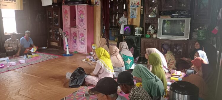 Polsek Pemulutan melaksanakan kegiatan cooling system dalam rangka pengamanan kampanye dialogis pasangan calon (paslon) Bupati dan Wakil Bupati Ogan Ilir nomor urut 1, Panca-Ardani, yang berlangsung pada Kamis, 31 Oktober 2024. Kegiatan kampanye dialogis tersebut dilaksanakan di kediaman Sulaiman, Desa Sribanding, Kecamatan Pemulutan Barat, Kabupaten Ogan Ilir.