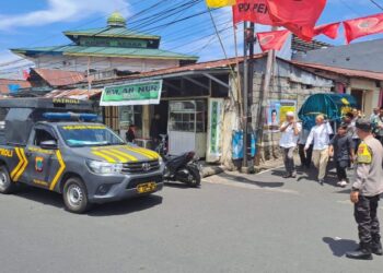 Bhabinkamtibmas Polsek Wanea melaksanakan kegiatan sambang duka di Kelurahan Teling Atas, Lingkungan IV, Kecamatan Wanea, Senin (4/11/2024).