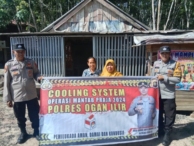 Polsek Rantau Alai melaksanakan kegiatan patroli himbauan keamanan dan ketertiban masyarakat (Kamtibmas) serta cooling system di wilayah hukum Polsek Rantau Alai, Kabupaten Ogan Ilir. Kegiatan ini bertujuan untuk menjaga situasi tetap aman dan kondusif di tengah masyarakat, serta memberikan himbauan langsung kepada warga dan pengguna jalan, Selasa (05/11/2024).