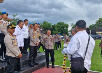 Bertempat di Mapolda Sulawesi Utara, Jalan Bethesda, Kelurahan Sario, Kecamatan Sario, Kota Manado, telah berlangsung kegiatan aksi damai yang diikuti oleh Komunitas Adat dan Budaya Minahasaland. Aksi unjuk rasa (unras) tersebut berlangsung dengan damai dan tertib, berkat pengamanan yang humanis dari aparat kepolisian, Pada Rabu, 6 November 2024, sekitar pukul 11.00 WITA.