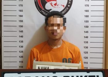 Pelaku seorang pria berinisial DT(28), warga Jln Paindoan, Kelurahan Rantauprapat, Kecamatan Rantau Utara. Dalam penangkapan ini, pihak kepolisian juga menyita sejumlah barang bukti yang diduga kuat terkait dengan aktifitas pengedaran narkotika jenis sabu.