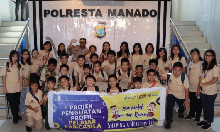 Dalam rangka memperkuat nilai-nilai Pancasila pada generasi muda, SD Kristen Ebenhaezar 1 Manado melakukan kunjungan edukatif ke Polresta Manado. Kegiatan ini merupakan bagian dari proyek penguatan profil pelajar Pancasila yang diinisiasi oleh Kementerian Pendidikan dan Kebudayaan, Jumat (8/11/2024).