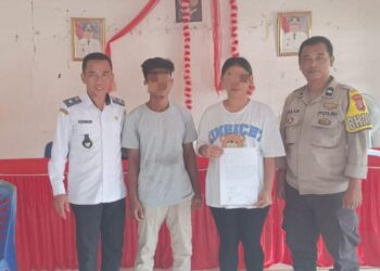 Polsek Wori terus berkomitmen dalam menciptakan keamanan dan kedamaian di tengah masyarakat. Pada hari ini, Bhabinkamtibmas Polsek Wori, Aipda Felix Nontah, bersama dengan Hukum Tua Desa Lansa, Bapak Musnoldi Sindua, melaksanakan kegiatan problem solving terkait laporan mengenai tindakan tidak menyenangkan yang terjadi di Desa Lansa Jaga V, Kecamatan Wori, Jumat (8/11/2024).