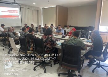 Rapat koordinasi yang dilaksanakan di Ruang Rapat 3 Lantai 2 Kantor Gubernur Sumatera Utara tersebut, yang dihadiri oleh berbagai pejabat terkait, tercatat tujuh poin hasil rapat yang sangat penting. Pertama, terkait dengan masalah keterlambatan gaji, ditemukan bahwa pada bulan Oktober 2024, terdapat tiga Perangkat Daerah yang belum menerima gaji, yakni Dinas Kesehatan, Dinas Perlindungan Anak dan KB, serta Kecamatan Lolofitumoi. Keterlambatan ini disebabkan oleh kekurangan alokasi anggaran dalam APBD Murni Tahun Anggaran 2024.