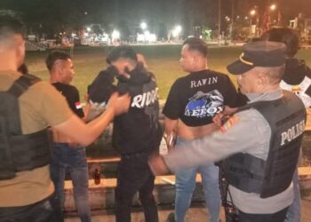 Polsek Wenang meluncurkan program inovasi baru bernama “Sibulan” (Sikat Pemabuk Jalanan) sebagai langkah preventif dalam menjaga keamanan dan ketertiban masyarakat (kamtibmas). Program ini bertujuan untuk mengurangi peredaran alkohol yang mengganggu ketertiban di kawasan kota, terutama di malam hari.
