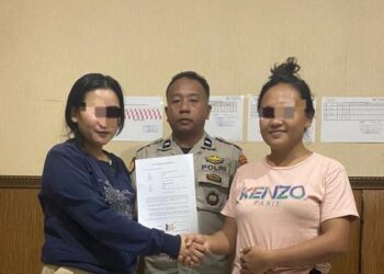 Polsek Wenang berhasil menunjukkan peran aktifnya dalam menjaga kedamaian di tengah masyarakat melalui upaya problem-solving dalam menyelesaikan konflik antarwarga. Perselisihan yang sempat memanas di salah satu lingkungan ini akhirnya dapat diredam setelah pihak kepolisian turun langsung untuk menengahi permasalahan, Senin (11/11/2024).