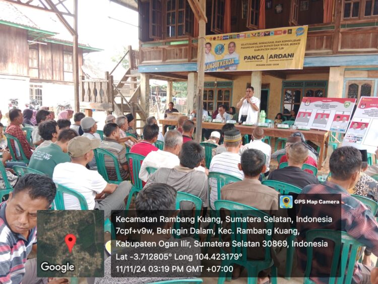 Personil Polsek Muara Kuang melaksanakan pengamanan kegiatan kampanye dialogis serta giat cooling system di Desa Beringin Dalam, Kecamatan Rambang Kuang, Kabupaten Ogan Ilir. Kegiatan ini berlangsung di rumah Bapak Elman Jaya dan dihadiri oleh Tim Kampanye Pasangan Calon Bupati dan Wakil Bupati Ogan Ilir Nomor Urut 1, Panca Ardani.