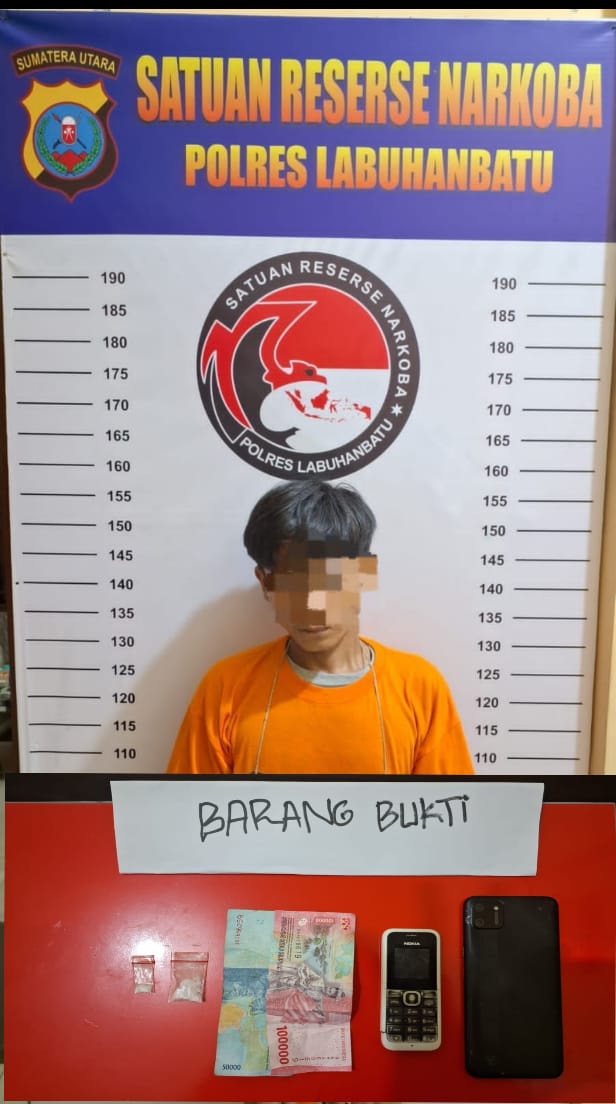 Tim Opsnal Satresnarkoba ringkus seorang pria berinisial AS alias Agus(27), warga dusun Sidorejo 2 Desa Meranti Kec Bilah Hulu Kab Labuhanbatu yang diduga kuat sebagai Pengedar Narkotika jenis sabu. Penangkapan tersebut terjadi pada hari Senin (11/11/2024), sekitar pukul 20.00 WIB.