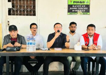 Fauka Noor Farid, tokoh eks Tim Mawar sekaligus utusan khusus Prabowo, melakukan kunjungan strategis ke Aceh. Setibanya di Bandara Sultan Iskandar Muda, Aceh Besar, Jumat sore (16/11/24), Fauka disambut meriah oleh ratusan kader Gerindra Aceh. Sabtu 17 November 2025, ia menggelar konferensi pers di Sekretariat bersama Jurnalis, membawa pesan tegas dari Prabowo: Memenangkan Mualem-Dek Fadh demi masa depan Aceh yang lebih baik.