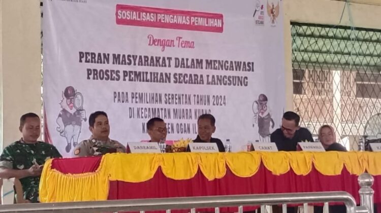 Anggota Bhabinkamtibmas Polsek Muara Kuang turut hadir dan melakukan monitoring terhadap kegiatan sosialisasi Netralitas ASN dan Perangkat Desa yang dilaksanakan di Gedung Serba Guna Desa Tanah Abang, Kecamatan Muara Kuang, pada Sabtu, 16 November 2024.