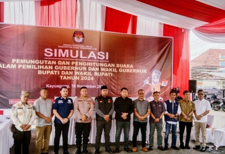 Komisi Pemilihan Umum (KPU) Kabupaten Ogan Komering Ilir menggelar simulasi pemungutan dan perhitungan suara dalam pemilihan Gubernur dan Wakil Gubernur Bupati dan Wakil Bupati tahun 2024 yang di selenggarakan di halaman kantor KPU Ogan Komering Ilir (OKI). Sabtu (16/11/2024).