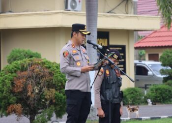 Kapolres Ogan Ilir AKBP Bagus Suryo Wibowo, S.I.K., memimpin apel pagi yang diikuti oleh seluruh personel Polres Ogan Ilir, Senin (18/11) pukul 07.00 WIB. Dalam kesempatan tersebut, Kapolres menyampaikan beberapa penekanan penting terkait program ketahanan pangan nasional serta persiapan jelang Pilkada Serentak 2024.