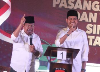 Calon Bupati dan Wakil Bupati Simalungun nomor urut 1, Radiapoh Hasiholan Sinaga (RHS) - Azi Pratama Pangaribuan