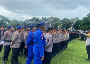 Karendal Ops Mantap Praja 2024 menggelar apel kesiapan personel yang terlibat dalam pengamanan. Kegiatan tersebut bertujuan untuk memastikan setiap personel Satgas siap menjalankan tugas dengan optimal dan menjaga situasi tetap kondusif selama masa kampanye, Kamis (21/11/2024).