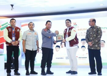 Kapolri Jenderal Polisi Drs. Listyo Sigit Prabowo menghadiri Seminar Kebangsaan Tanwir I Pemuda Muhammadiyah di Hotel Aryaduta, Menteng, Jakarta Pusat (Jakpus), Sabtu (23/11/2024).