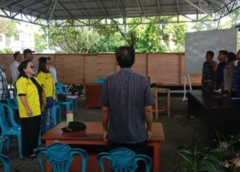 Polsek Mapanget turut serta dalam pengamanan pembukaan Rapat Plano Terbuka Rekapitulasi Hasil Perhitungan Suara Pemilihan Kepala Daerah (Pilkada) Serentak 2024 tingkat PPK Mapanget. Kegiatan yang berlangsung pukul 10.00 WITA ini diselenggarakan di Kantor Kecamatan Mapanget, Kelurahan Paniki Bawah, Kecamatan Mapanget, Kota Manado, Jumat (29/11/2024).
