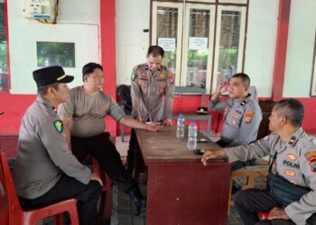 Sidokkes Polresta Manado baru-baru ini melaksanakan patroli kesehatan ke beberapa Pos Pengamanan (PPK) yang tersebar di wilayah Kota Manado. Kegiatan ini bertujuan untuk memastikan kondisi kesehatan personel Pengamanan (Pam) yang bertugas selama masa pengamanan, serta memberikan perhatian terhadap kesejahteraan mereka, Kamis (28/11/2024).
