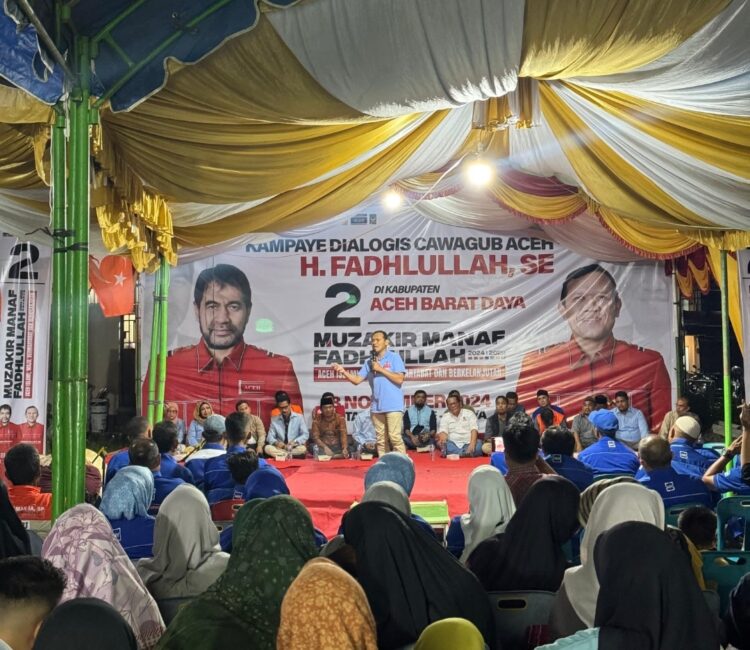 Masyarakat Aceh Barat Daya (Abdya) dengan antusias mengikrarkan dukungan penuh kepada pasangan Muzakir Manaf (Mualem) dan Fadhlullah alias Dek Fadh dalam Pilkada Aceh 2024. Dalam kampanye dialogis yang digelar di lapangan Geulumpang Payong, Blang Pidie, Selasa malam, 13 November 2024, masyarakat Abdya menargetkan kemenangan hingga 80 persen suara bagi pasangan ini.