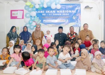 Pemerintah Kota Sabang membagikan makanan bergizi gratis, dengan menu olahan serba ikan kepada anak-anak di Paud Al Fathanah Gampong Kuta Barat.