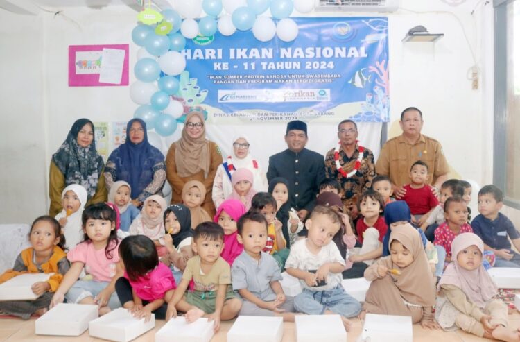 Pemerintah Kota Sabang membagikan makanan bergizi gratis, dengan menu olahan serba ikan kepada anak-anak di Paud Al Fathanah Gampong Kuta Barat.