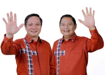 Pasangan calon Bupati dan Wakil Bupati Nias Barat, Eliyunus Waruwu dan Sozisokhi Hia,