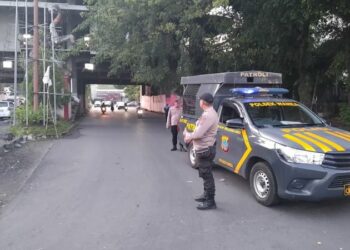 Polsek Wanea rutin melaksanakan pengaturan lalu lintas pada pagi hari di sejumlah titik strategis di wilayahnya. Kegiatan ini bertujuan untuk memastikan kelancaran arus kendaraan sekaligus memberikan rasa aman dan nyaman kepada masyarakat yang memulai aktivitasnya, Sabtu (30/1/2024).