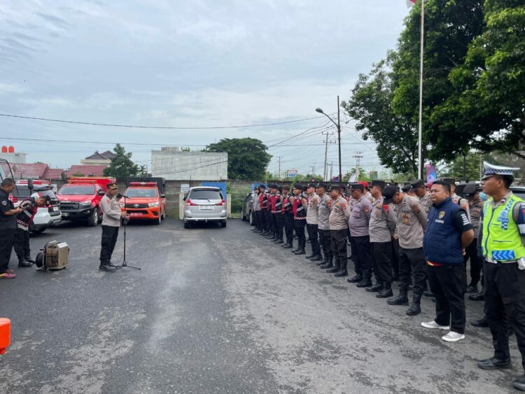 Polres Ogan Ilir menggelar apel pengamanan Rapat Pleno Terbuka Komisi Pemilihan Umum (KPU) Ogan Ilir terkait penghitungan surat suara Pilkada Serentak 2024. Acara ini berlangsung di Gedung KPU Ogan Ilir pada Senin, 2 Desember 2024, dengan dimulainya penghitungan suara untuk Pemilihan Gubernur dan Wakil Gubernur Sumatera Selatan serta Pemilihan Bupati dan Wakil Bupati Ogan Ilir.
