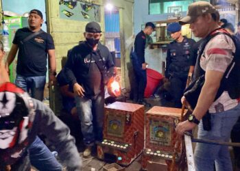 GEREBEK: Tim gabungan Polres Pelabuhan Belawan, Jatanras dan Brimob Polda Sumut menggerebek lokasi perjudian di Kampung Kolam, Lingkungan IX, Kelurahan Belawan Bahagia, Kecamatan Medan Belawan, Kamis (5/12/2024)(Foto Dok/ Polres)