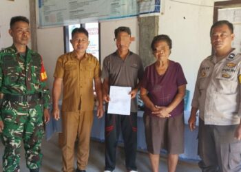 Aipda Felix Nontah, Bhabinkamtibmas dari Polsek Wori, telah berhasil melaksanakan kegiatan problem solving terkait permasalahan perbuatan tidak menyenangkan yang terjadi di Desa Lantung, Kecamatan Wori. Dalam kegiatan tersebut, Aipda Felix mengedepankan pendekatan persuasif dan mediasi antara pihak-pihak yang terlibat, guna mencari solusi terbaik dan menghindari eskalasi konflik lebih lanjut, Selasa (10/12/2024).