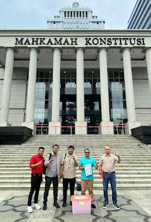 Tim Hukum pasangan calon (Paslon) Bupati - Wakil Bupati Tapanuli Utara nomor 01 Satika Simamora - Sarlandy Hutabarat di Mahkamah Konstitusi Jakarta