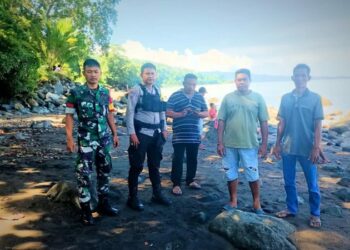 Kapolsek Pineleng IPTU Donald Ch. Rumani bersama Bhabinkamtibmas Desa Tateli 3, Tateli Induk, dan Tateli Weru, Aipda Y. Adi Prasetyo, bergabung dengan warga serta tim Basarnas untuk melakukan pencarian selama dua hari. Proses pencarian dilakukan di sekitar lokasi hilangnya korban, yang diketahui sedang mencari ikan di perairan tersebut.